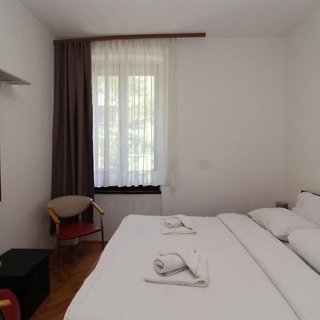 Se-Na Apartment Pula Luaran gambar