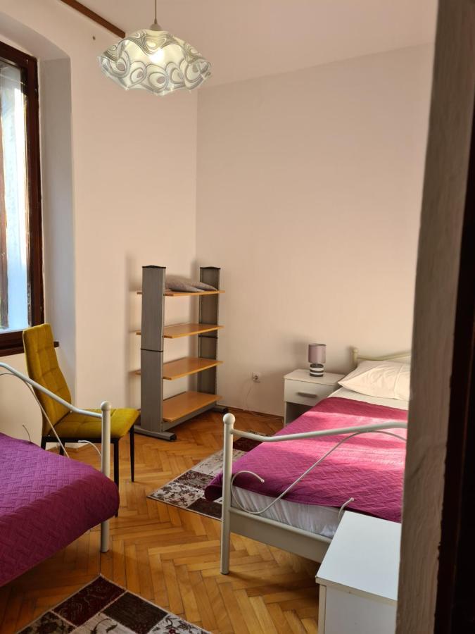 Se-Na Apartment Pula Luaran gambar