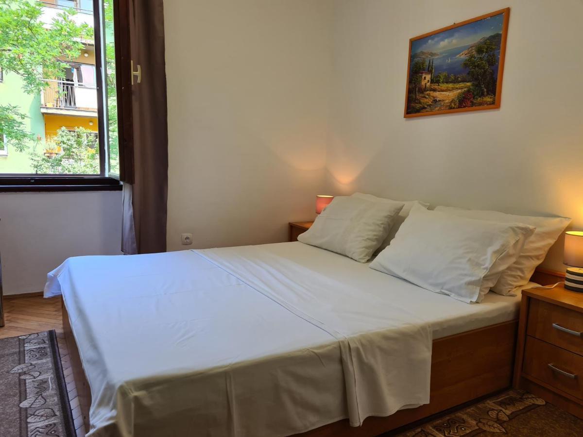 Se-Na Apartment Pula Luaran gambar