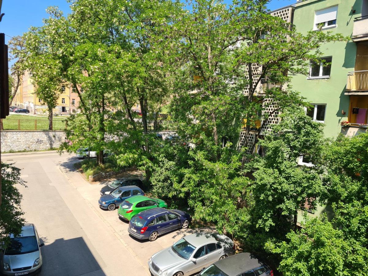 Se-Na Apartment Pula Luaran gambar