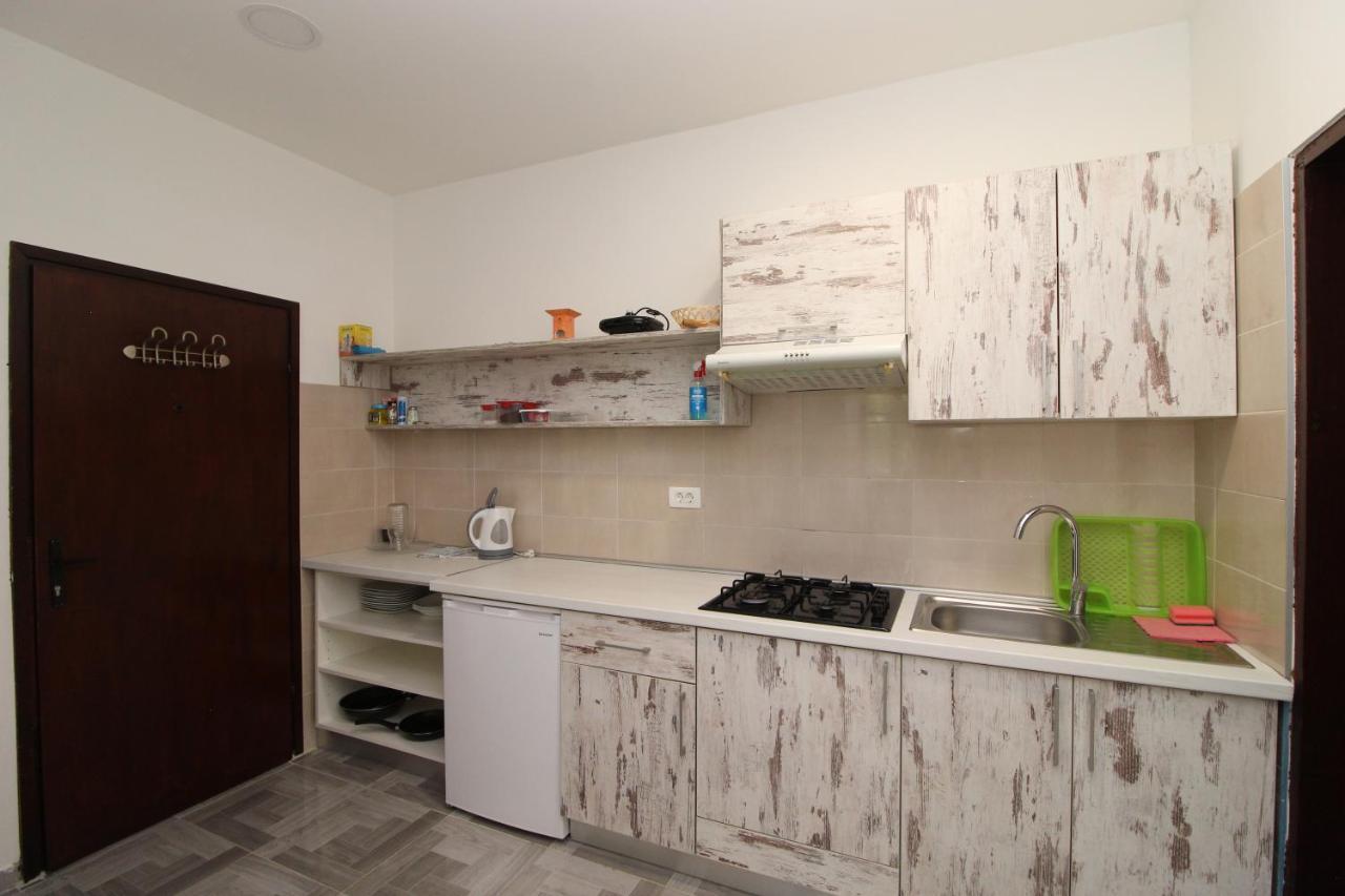 Se-Na Apartment Pula Luaran gambar